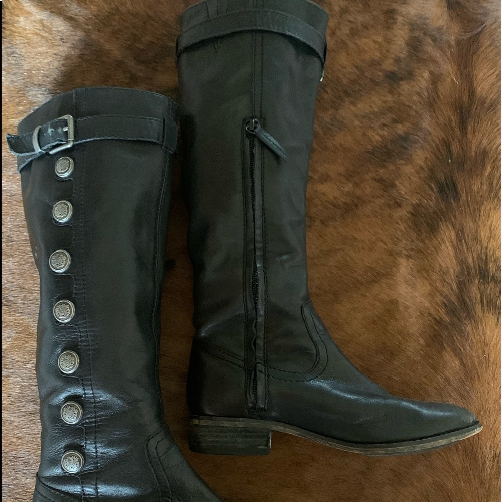 tall black boots